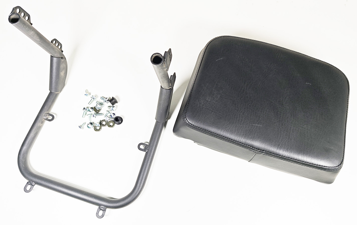 Спинка пассажира (с креплением) ATV 500A 9010-1404A0