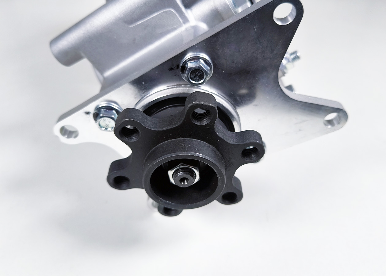 Редуктор задний, в сборе (2 точки опоры, фланец соединительный на 6 отверстий) ATV 500A-2A, X5, X6 EFI, UTV500-3, X8 EFI&EPS 0180-330000