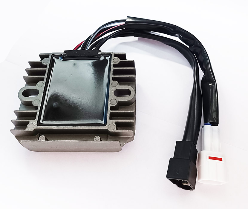 Регулятор напряжения для Suzuki DL 650\GSF 650\GSF 1250\GSX 650\GSX-R 600 32800-02H00 32800-41G00