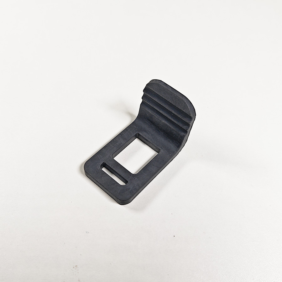 Фиксатор крышки ATV X5 H.O, X8 EFI, 500 HO, 800 HO EPS, 1000 EPS, Z10 EPS 7020-140002